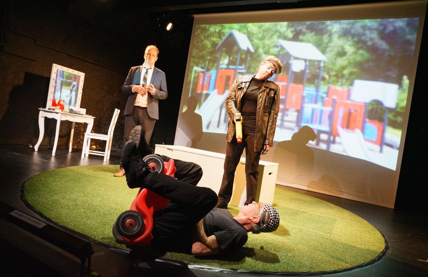 Achtsam Morden im Wallgraben Theater Freiburg