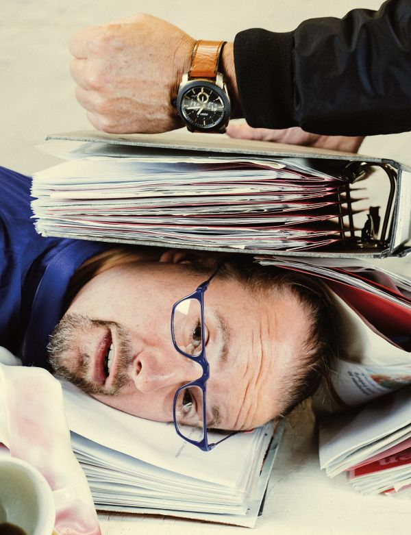 Bandscheibenvorfall - Ingrid Lausund im Wallgraben Theater Freiburg