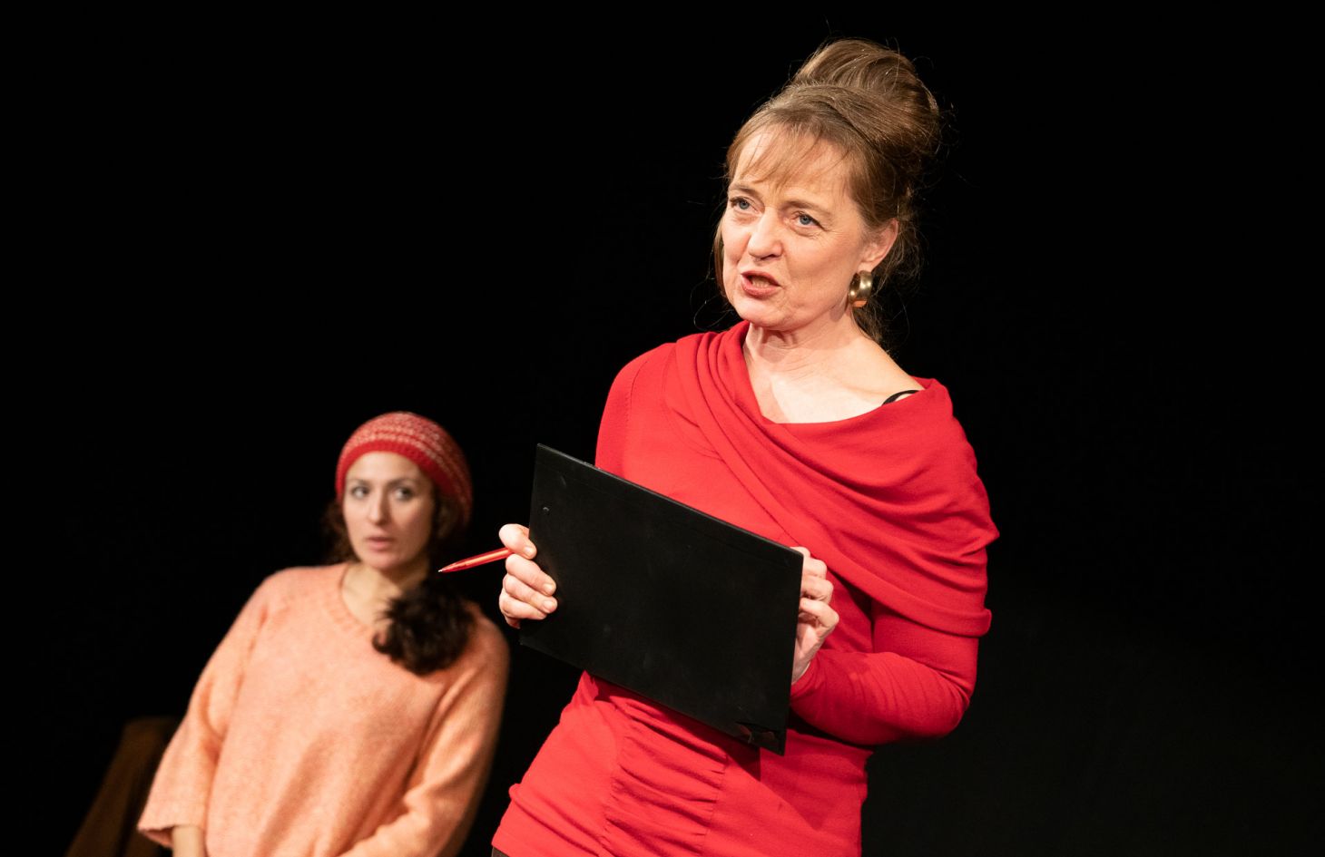 Benefiz - Jeder Rettet Einen Afrikaner von Ingrid Lausund im Wallgraben Theater Freiburg