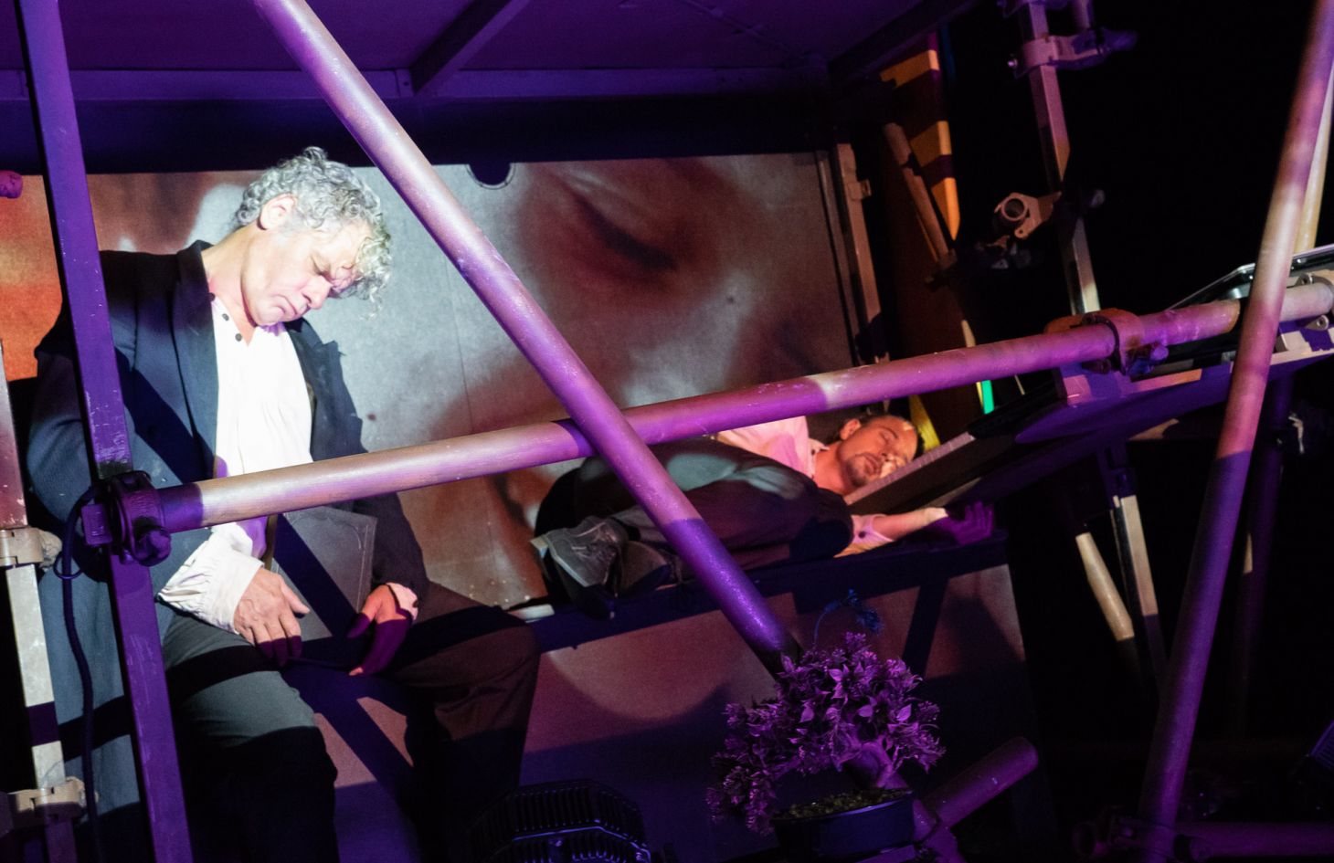 Faust: Erster Teil von Johann Wolfgang von Goethe im Wallgraben Theater Freiburg