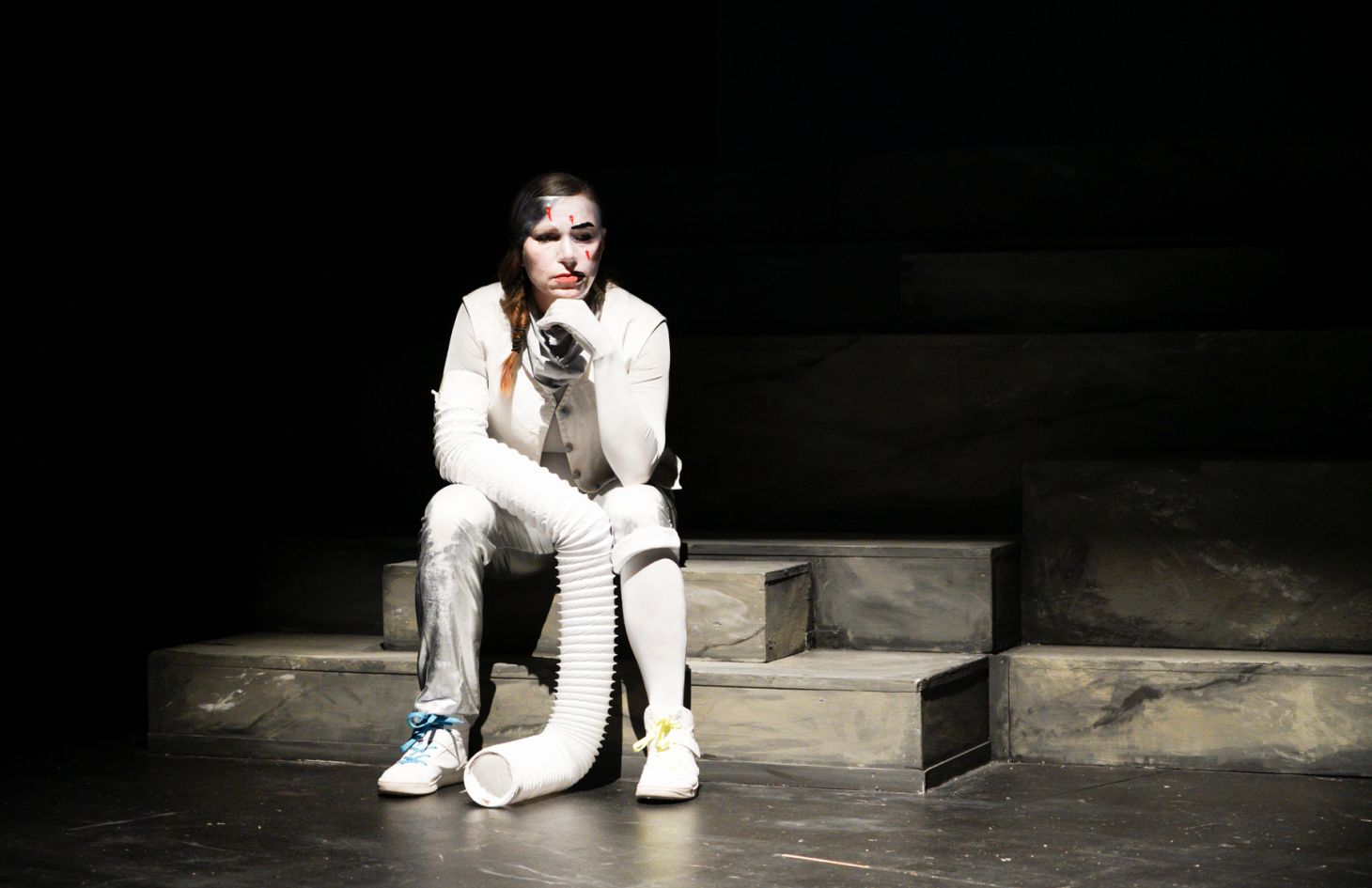 Nach Delphi Szenen Aus Der Zukunft Dueffel Wallgraben Theater Freiburg