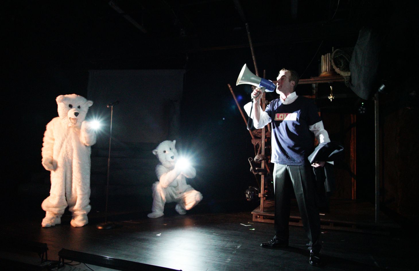 Nach Delphi Szenen Aus Der Zukunft Dueffel Wallgraben Theater Freiburg