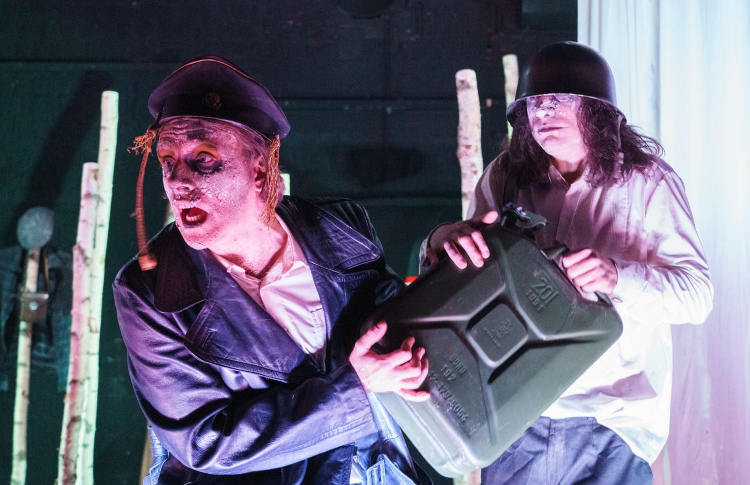 Nazi Friseur Wallgraben Theater Freiburg 3